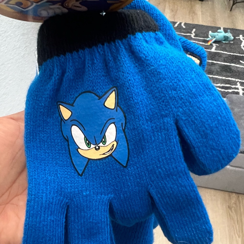 Sonic the Hedgehog Boys Kids Matching Hat and Gloves Set NWT - Picture 4 of 4